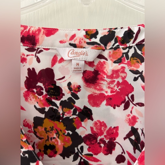 Candie’s Red Pink Floral Print V-Neck Top. Size Medium. - Picture 3 of 10